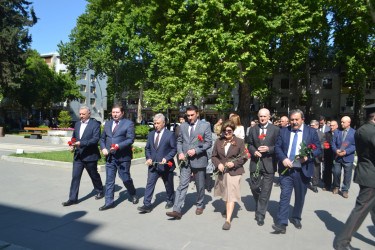 Mingəçevirlilər Ümummilli Lider Heydər Əliyevin anadan olmasının 103-cü ildönümü münasibəti ilə Ulu Öndəri ehtiramla yad etdilər