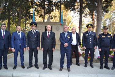 8 Noyabr Zəfər Günü münasibəti ilə Mingəçevirdə Azərbaycanın Milli Qəhrəmanı Natiq Qasımovun xatirəsinə yaradılmış parkın açılış mərasimi keçirilib.