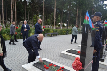 ANIM GÜNÜ mingəçevirlilər şəhidlərin məzarlarını ziyarət etdilər