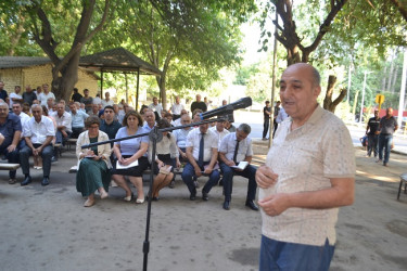 Mingəçevir şəhər İcra Hakimiyyətinin başçısı İlham İsmayılovun vətəndaşlarla növbəti səyyar görüşü iyul ayının 10-də 20 Yanvar küçəsindəki 20 saylı binanın qarşısında keçirilib.