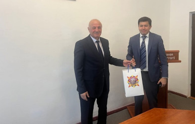 Özbəkistan Respublikasının Namanqan vilayətinin hakimi Şovkat Şokircanovic  Abdurazakov 5 nəfər heyətlə Mingəçevir şəhərinə səfər etmişdir.