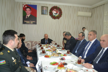 Aprel döyüşləri zamanı həlak olan şəhid Teymur Qasımovun ailəsi ziyarət olunub.
