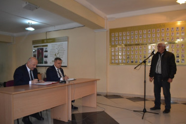 Mingəçevir Şəhər İcra Hakimiyyətinin başçısı İlham İsmayılovun vətəndaşlarla növbəti səyyar görüşü mart ayının 5-də keçirildi.