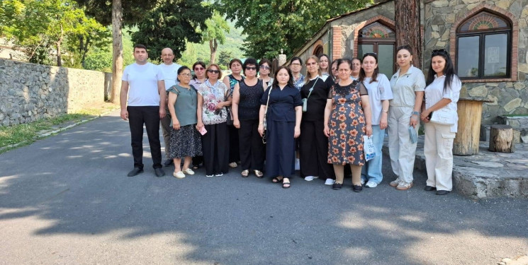 Ə.Quliyev adına Mingəçevir Peşə Məktəbinin kollektivi “Şəhərsalma və Memarlıq İli” çərçivəsində Şəki Xan Sarayı, Karvansaray və digər tarixi memarlıq abidələrini ziyarət etmişdirlər.