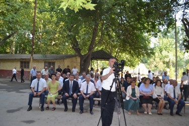 Mingəçevir şəhər İcra Hakimiyyətinin başçısı İlham İsmayılovun vətəndaşlarla növbəti səyyar görüşü iyul ayının 10-də 20 Yanvar küçəsindəki 20 saylı binanın qarşısında keçirilib.