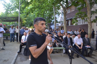 Mingəçevir şəhər İcra Hakimiyyətinin başçısı İlham İsmayılovun vətəndaşlarla növbəti səyyar görüşü Energetiklər yaşayış massivinun sakinləri ilə 17 iyun tarixində olub.
