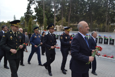 ANIM GÜNÜ mingəçevirlilər şəhidlərin məzarlarını ziyarət etdilər