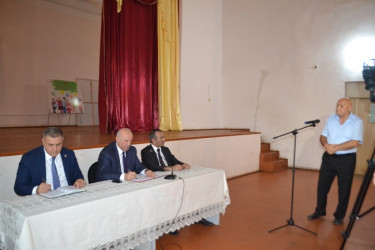 Mingəçevir şəhər İcra Hakimiyyətinin başçısı İlham İsmayılovun vətəndaşlarla növbəti səyyar görüşü sentyabr ayının 18-də  energetiklər yaşayış massivində, 8 nömrəli tam orta məktəbin akt zallnda keçirilib.