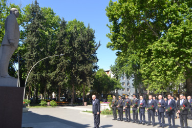 Mingəçevirlilər Ümummilli Lider Heydər Əliyevin anadan olmasının 103-cü ildönümü münasibəti ilə Ulu Öndəri ehtiramla yad etdilər