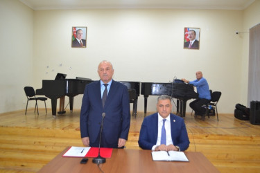 Mingəçevir şəhər İcra Hakimiyyətinin başçısı İlham İsmayılovun növbəti səyyar görüşü sentyabrın 25-də Ü.Hacıbəyov adına 11 illik musiqi məktəbinin akt zalında keçirilib.
