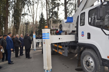 Yanvar ayının 17-də Mingəçevir şəhər İcra Hakimiyyətinin inzibati binasının həyətyanı sahəsində kommunal təyinatlı yeni texniki avadanlığın təqdimatı olub.