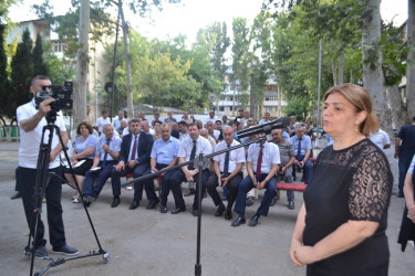 Mingəçevir şəhər İcra Hakimiyyətinin başçısı İlham İsmayılovun vətəndaşlarla növbəti səyyar görüşü iyul ayının 3-də İsmət Qayıbov küçəsindəki 4 saylı binanın qarşısında  keçirilib.