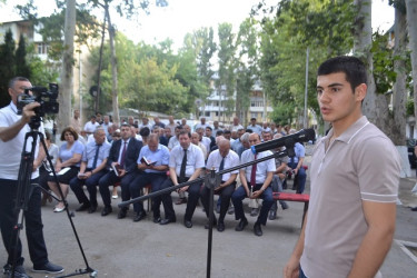 Mingəçevir şəhər İcra Hakimiyyətinin başçısı İlham İsmayılovun vətəndaşlarla növbəti səyyar görüşü iyul ayının 3-də İsmət Qayıbov küçəsindəki 4 saylı binanın qarşısında  keçirilib.