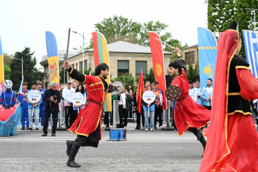 Ümummilli Lider Heydər Əliyevin 103-cü ildönümünə həsr olunan avarçəkmə və kanoe üzrə “Prezident Kuboku 2026” beynəlxalq reqatasının paradı təşkil edilib.
