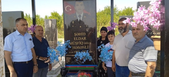 Şəhid leytenant Həsənli Eldar Müşfiq oğlunun məzarı ziyarət edildi