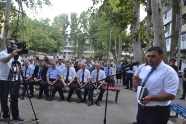 Mingəçevir şəhər İcra Hakimiyyətinin başçısı İlham İsmayılovun vətəndaşlarla növbəti səyyar görüşü iyul ayının 3-də İsmət Qayıbov küçəsindəki 4 saylı binanın qarşısında  keçirilib.